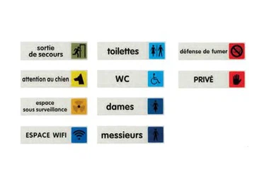 Akrýlskilti með lími